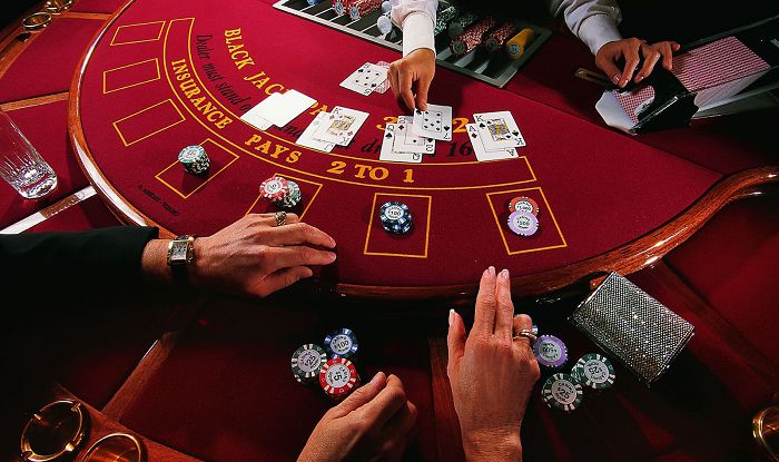 Ưu điểm và nhược điểm của trang web cổng game thẻ bài 88Go - 88Go